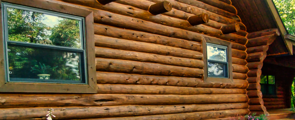 Log home sealed with TWP California Cedar 200 series
